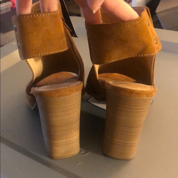 BNWT Express wedges - Picture 2 of 6